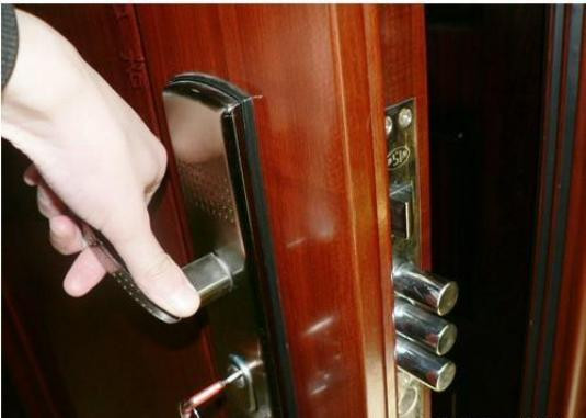 怎么选购防盗门和锁芯济南老兵开锁公司